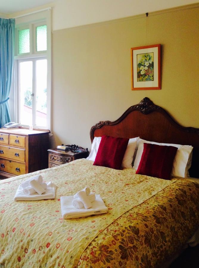 Albatross Inn Bed & Breakfast Данідін Екстер'єр фото
