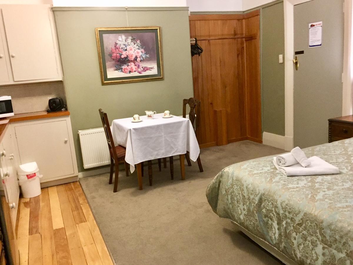 Albatross Inn Bed & Breakfast Данідін Екстер'єр фото